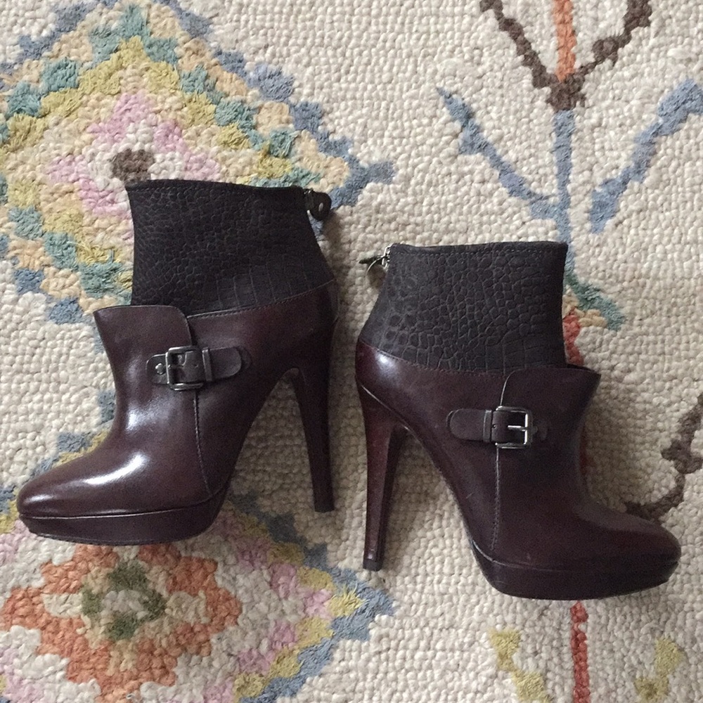 Caressa Hayden Dark Brown Boots Size 5M